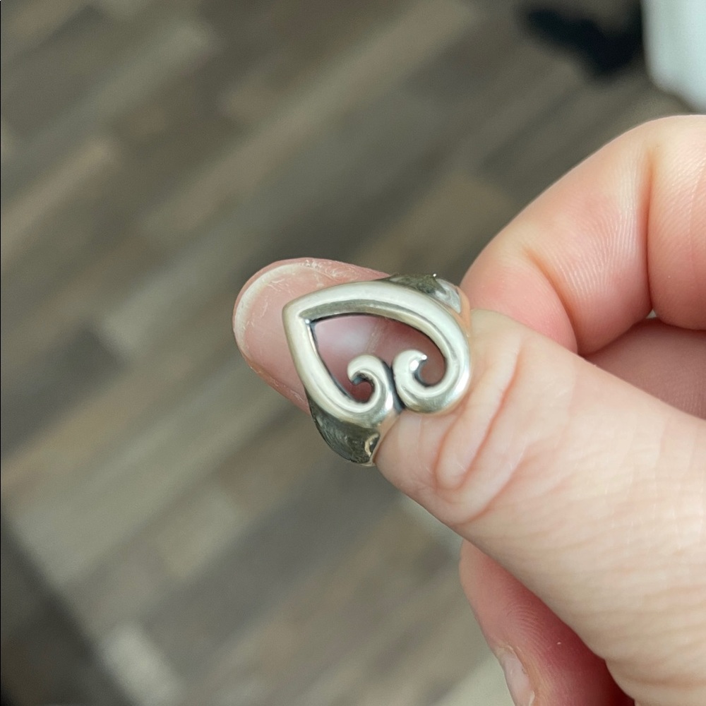 Elegant Silver Heart Ring